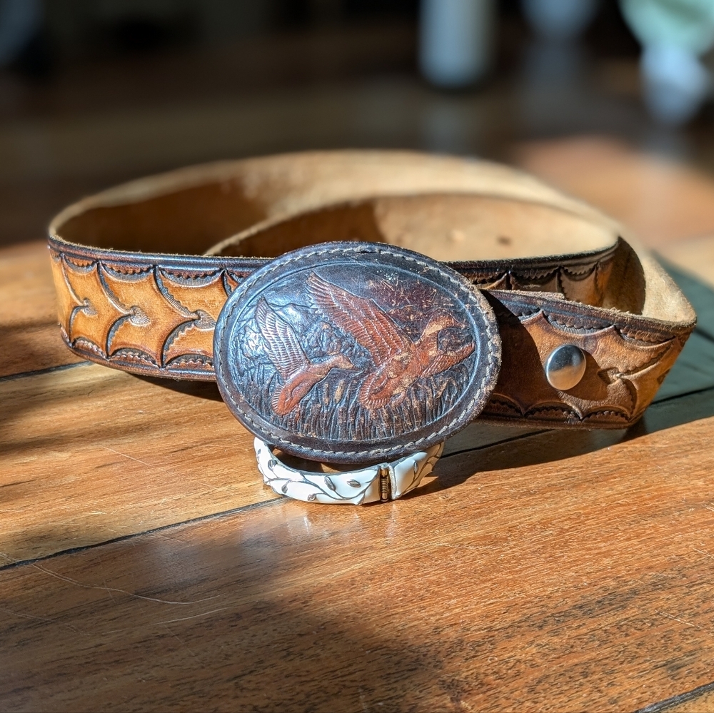 Vintage Leather Buckle & Belt (30)